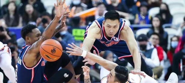 可以娱乐-包含摔跤季后赛，中原玄武队与塞外闪电队强势横扫，VAR改判成焦点！韧性与执行并存的词条