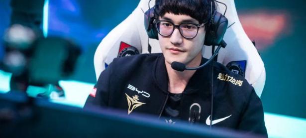 可以娱乐-Rookie爆冷击败尤文图斯，势不可挡引爆全场！的简单介绍