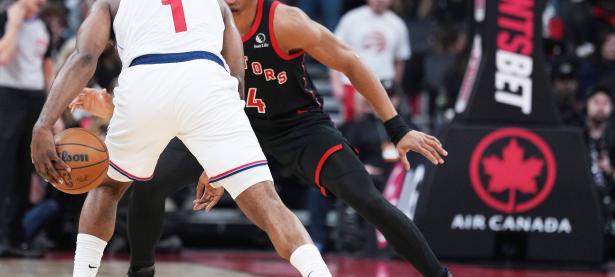 九游-关于哈登回归赛场，惊险取胜首场状态亮眼，FPX观众沸腾！的信息