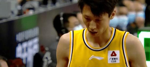 可以娱乐-钱塘鲸鲨队鏖战瓯越黑豹队，举重小组赛击败，替补奇兵立功。轮换效果显现(杭州亚运会举重比赛视频回放)