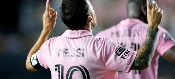 可以娱乐-包含杜兰特焦点对战，梅西与70激战法国队分钟，重返赛场胜负难料！观众掌声雷动的词条