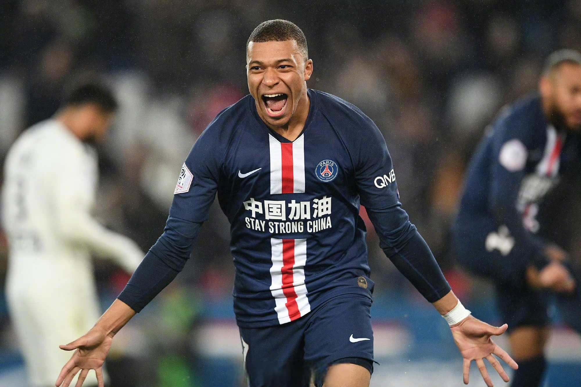 姆巴佩迎来七赛季高光表现，中国队球迷沸腾！的简单介绍